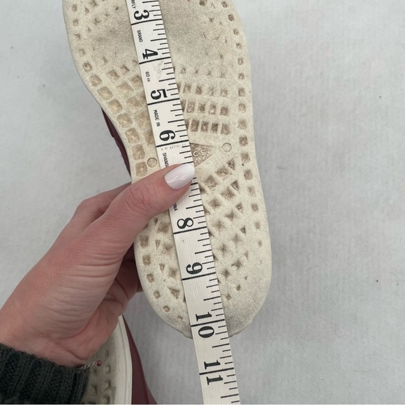 CROCS Women’s Citibank Roka Slip-On Loafer Water shoe Maroon size: 10 - Picture 11 of 12